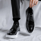 Hnzxzm Spring Autumn New Designer Men's Dress Shoes Fashion Business Formal Bright Face Patent Leather Black Brock Shoes for Men