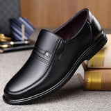 Genuine Leather shoes Men Loafers Slip On Business Casual Leather Shoes Classic Soft Moccasins Hombre Breathable Men Shoes Flat