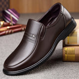 Genuine Leather shoes Men Loafers Slip On Business Casual Leather Shoes Classic Soft Moccasins Hombre Breathable Men Shoes Flat